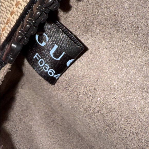 GUCCI 
GG Supreme Monogram Belt Bag - Picture 7 of 8